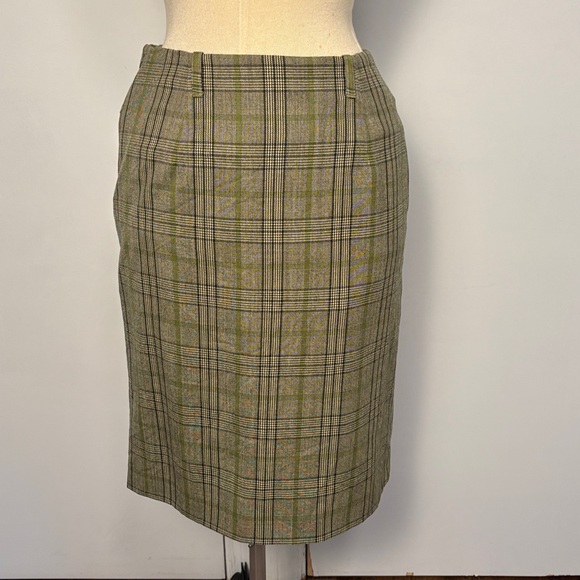 Vintage Burberry Checkered pleated Pencil Skirt in Olive and Beige 8 - Picture 12 of 12